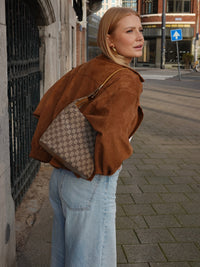 Clasp Hobo