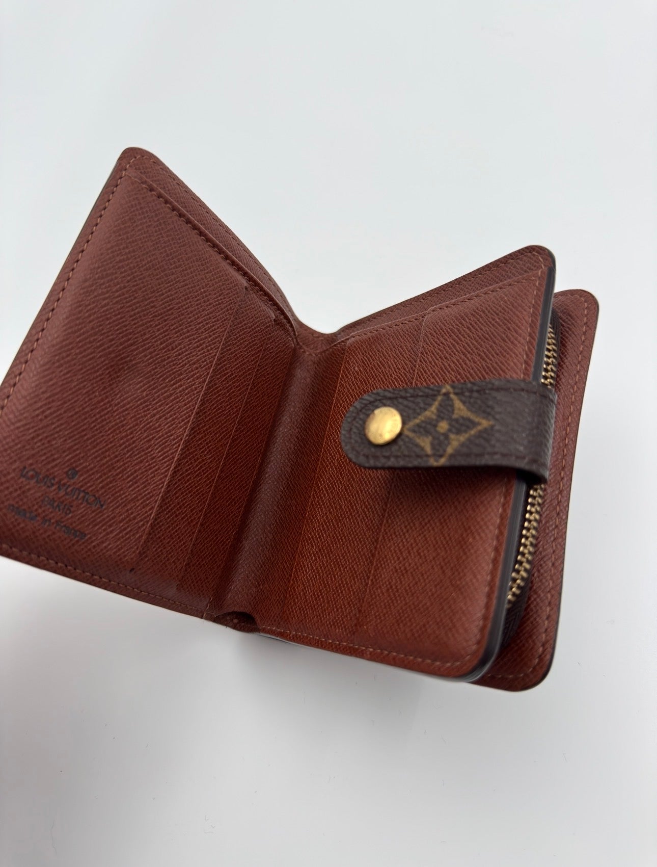 Compact Wallet