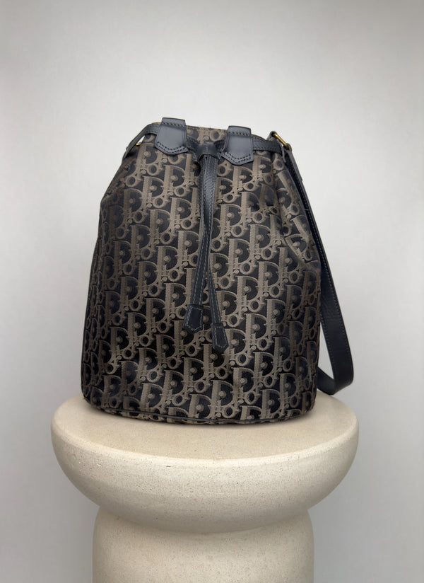 Trotter Drawstring