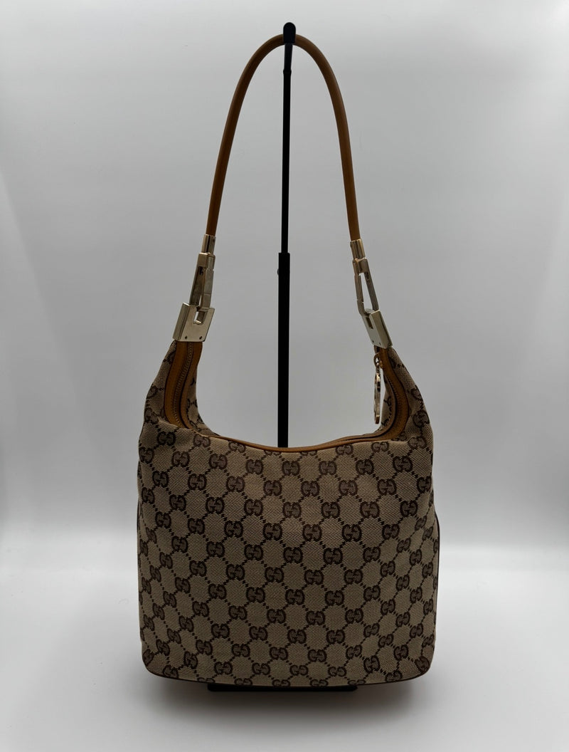 Clasp Hobo