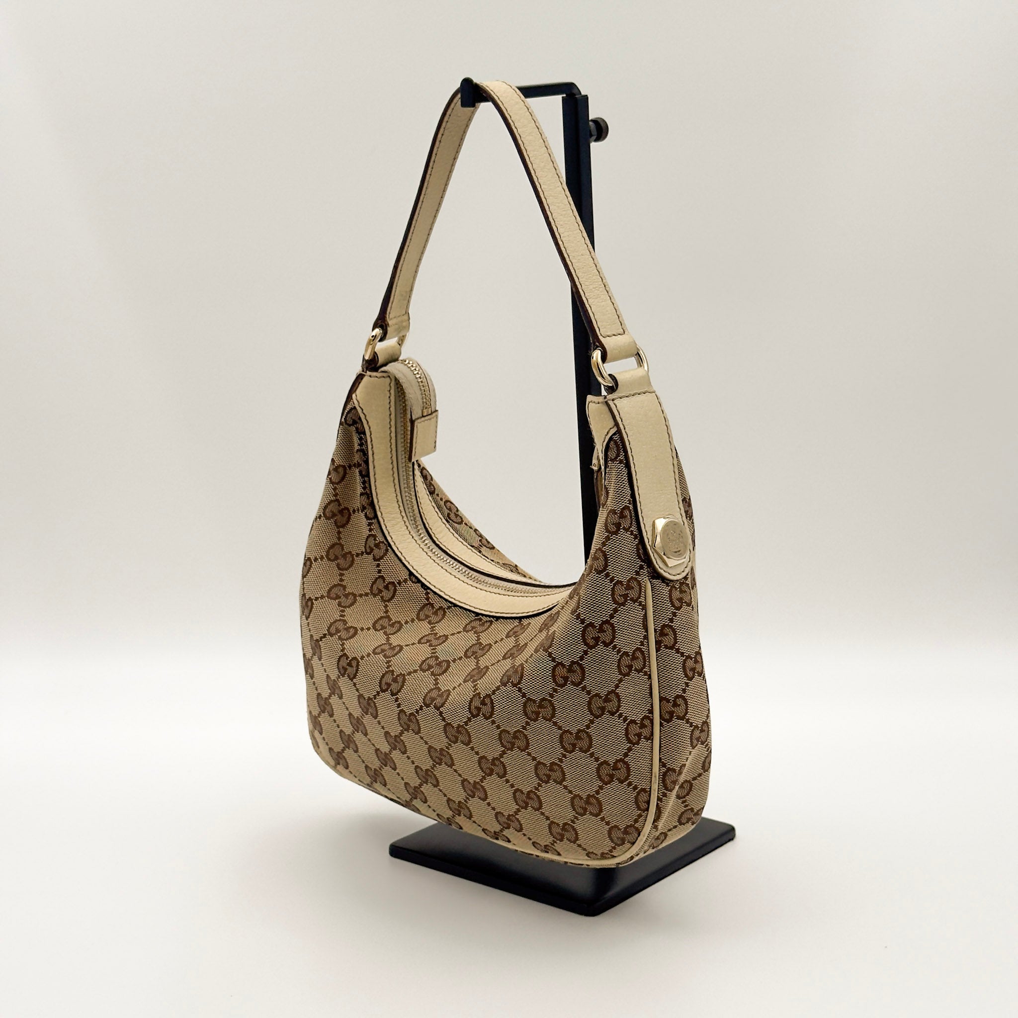 Canvas Hobo