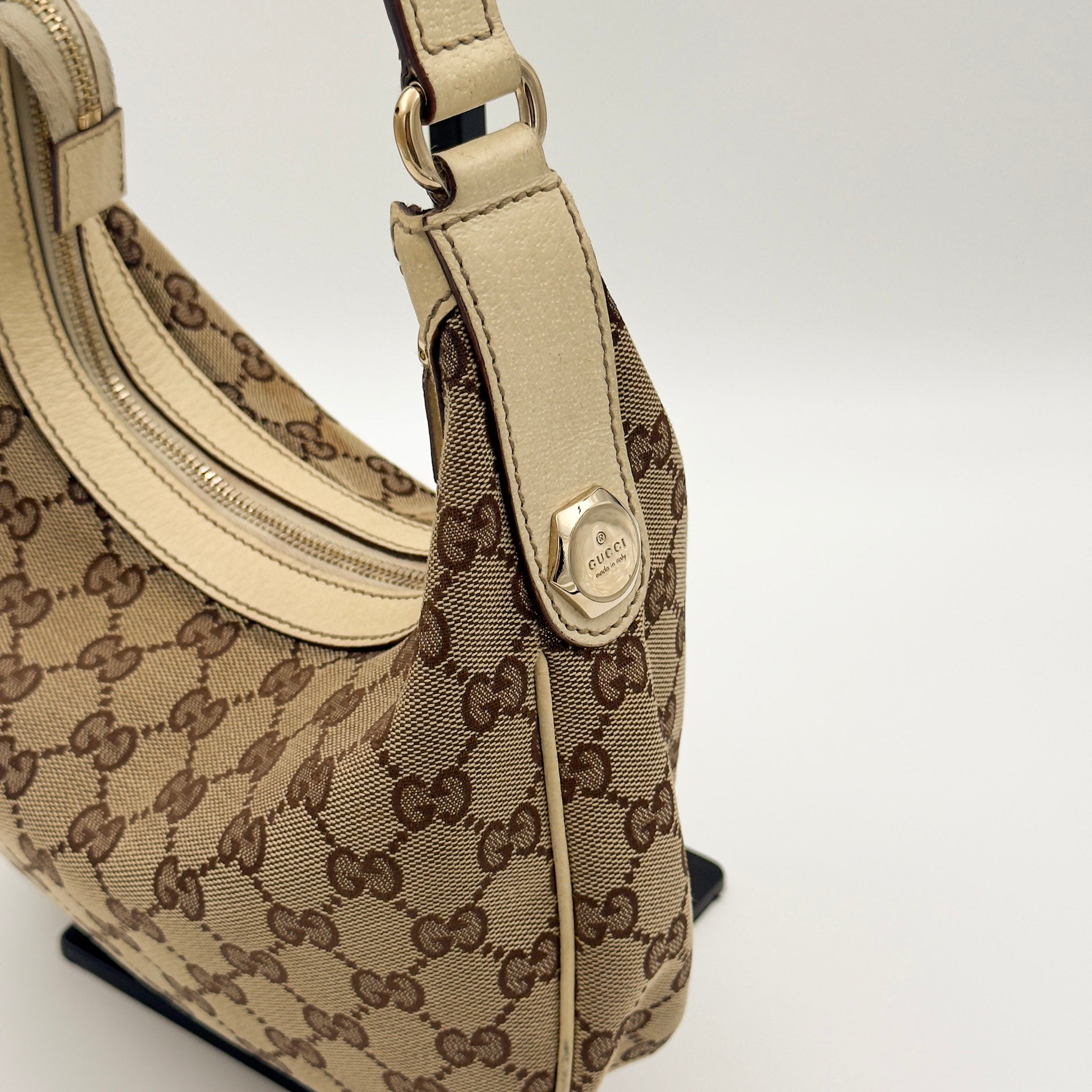 Canvas Hobo